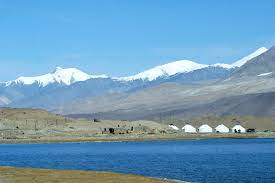 Karakul Lake 